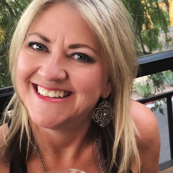 Meet your Posher, Janice - Picture 1 of 1